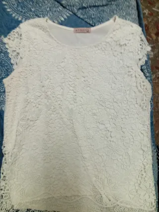 4 Blusas de Puntilla Talla Única. Precio todo