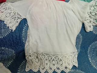 4 Blusas de Puntilla Talla Única. Precio todo