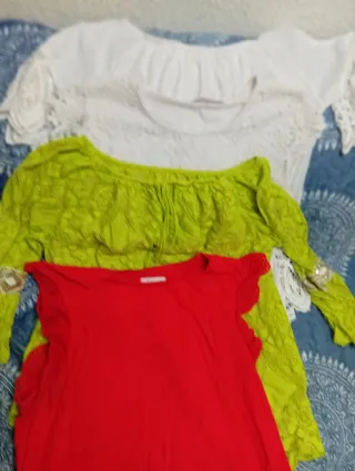 4 Blusas de Puntilla Talla Única. Precio todo
