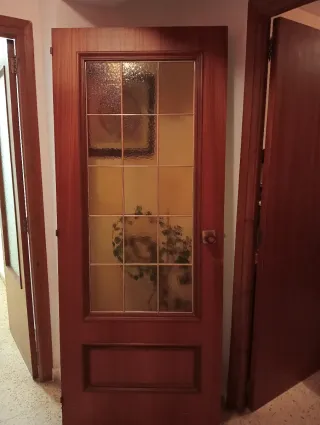 Puerta de interior de madera
