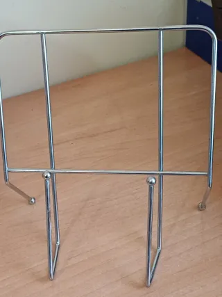 Atril de madera  o aluminio para libros