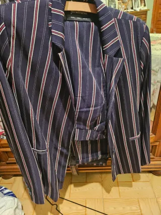 Conjunto Stradivarius Raya Chaqueta y Pantalón M