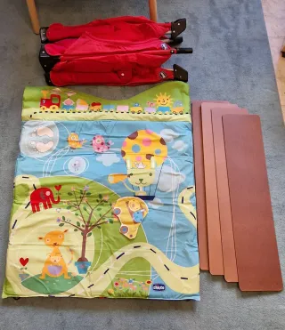 Parque infantil Chicco rojo