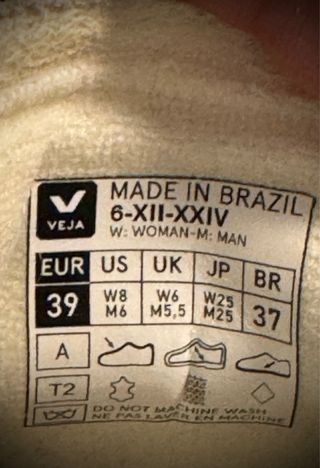 Tenis Veja Blancos y Dorados Velcro