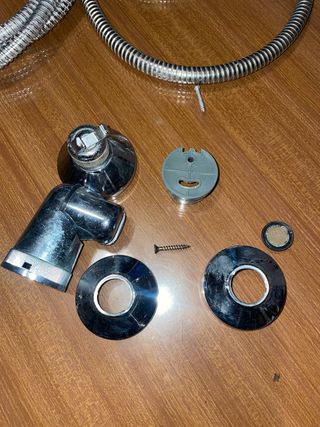 2 Mangueras para Ducha con  compl. para colgar