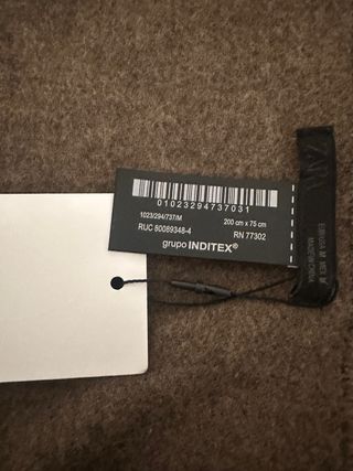 Pañuelo Zara efecto pelo marrón