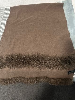 Pañuelo Zara efecto pelo marrón