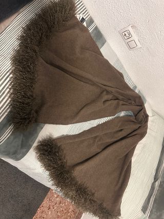 Pañuelo Zara efecto pelo marrón