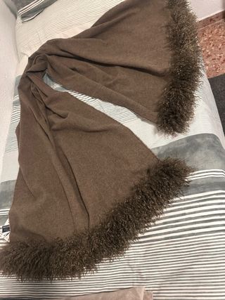 Pañuelo Zara efecto pelo marrón
