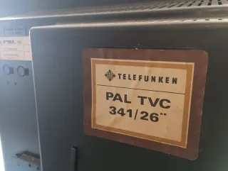 Televisor antiguo Telefunken PalColor