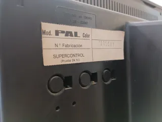 Televisor antiguo Telefunken PalColor