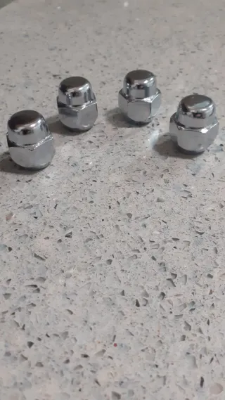 TUERCAS RUEDA NISSAN