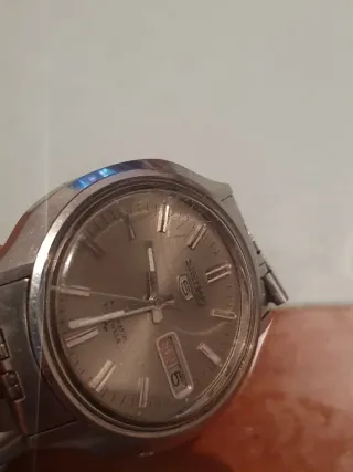 Reloj Seiko 5 Automático Gris