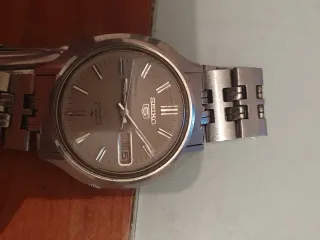 Reloj Seiko 5 Automático Gris