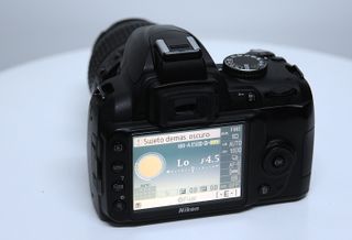 Cámara Nikon D3000 + Accesorios