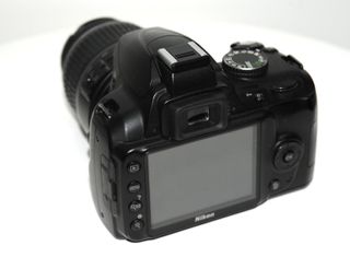 Cámara Nikon D3000 + Accesorios