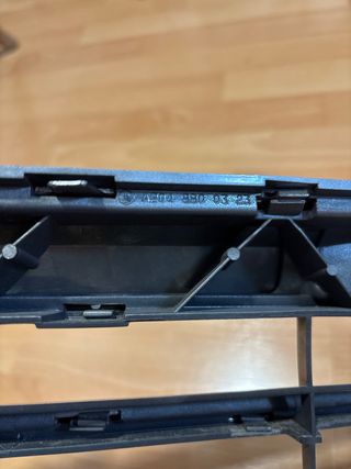 Parrilla Calandra Mercedes Clase C W204