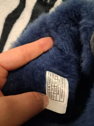 Botas UGG azules con lazo