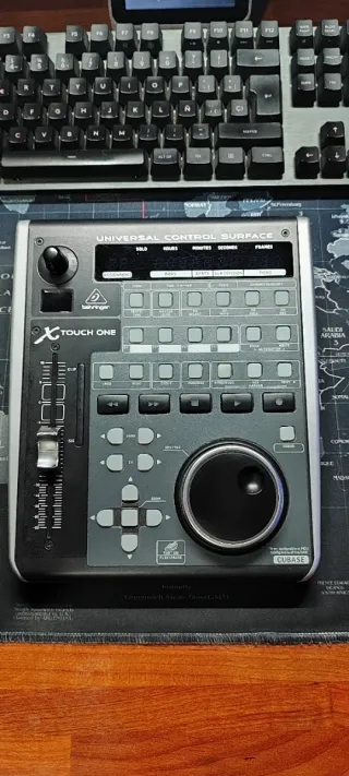 Superficie de Control Behringer X-Touch One