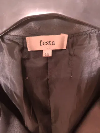 Chaqueta de cuero negra