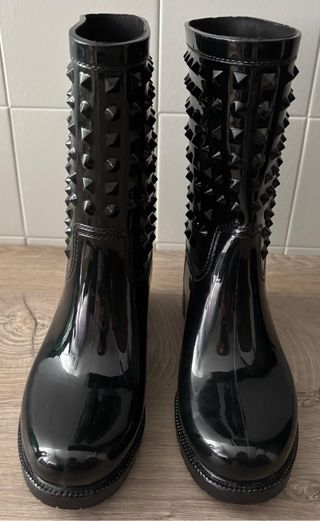 Botas de agua ASOS negras con tachuelas