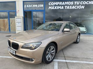 BMW Serie 750i 408cv