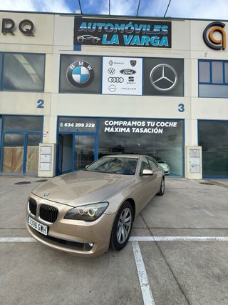 BMW Serie 750i 408cv