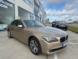 BMW Serie 750i 408cv
