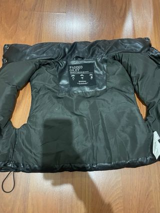 Chaleco acolchado negro Stradivarius