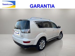 Mitsubishi Outlander 2.2 DID 7 PLAZAS AUTOMATICO