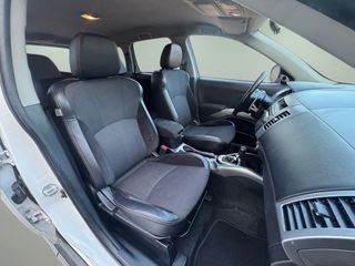 Mitsubishi Outlander 2.2 DID 7 PLAZAS AUTOMATICO