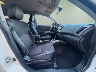 Mitsubishi Outlander 2.2 DID 7 PLAZAS AUTOMATICO