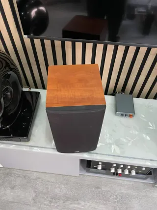 Altavoces Bowers & Wilkins DM601 S3 Marrones