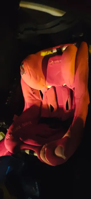 Se regala Silla de coche para bebé Isofix