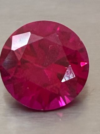 Rubí Mogok Birmano 4.00 Ct Impecable