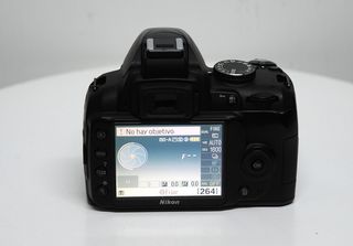 Cámara Nikon reflex digital D3000 + Accesorios