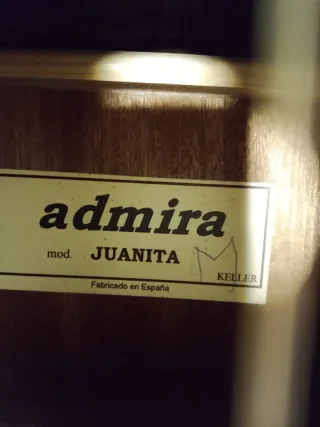 Guitarra Admira, Modelo Juanita.