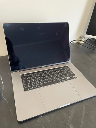 MacBook Pro i9 2019 Gris Espacial