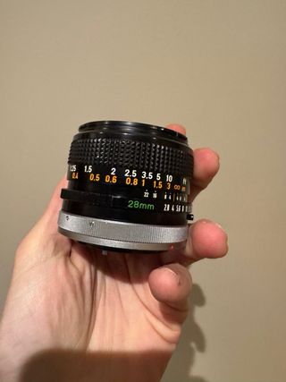 Canon FD 28mm f2.8 Lente