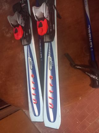 Sci Tua Ski 165 cm con bastoncini