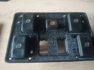 Embellecedor+Botonera Elevalunas Disco 300/TD5