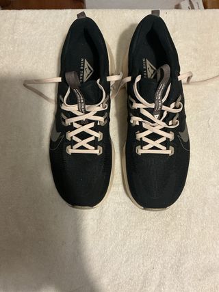 Nike Juniper Trail sin usar