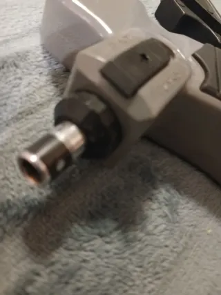 Herramienta multiusos gris