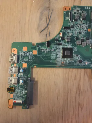 Placa Base Dell DA0BLNMB8D0 Rev D