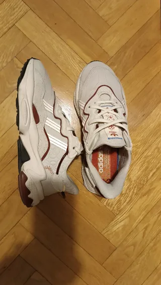 Adidas Ozweego Año del Tigre