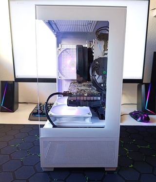 PC GAMING COMPLETAMENTE NUEVO - RX580 - 16GB