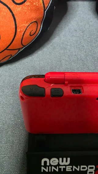 New Nintendo 2DS XL edición Pokémon + 6 Juegos