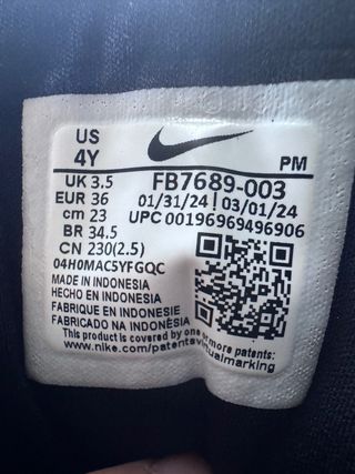 Zapatillas Nike Negras y Blancas