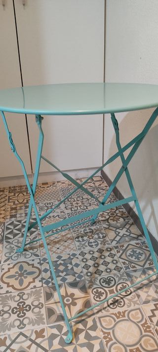 Mesa redonda plegable exterior