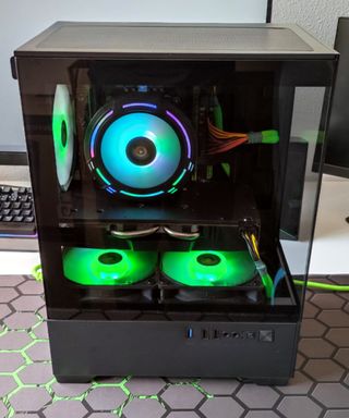 PC GAMING COMPLETAMENTE NUEVO - RX580 - 16GB